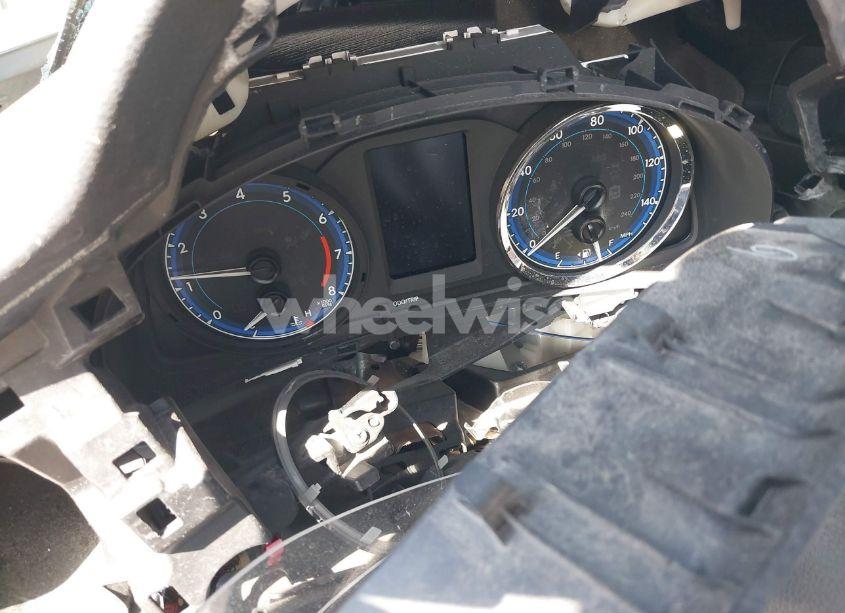 Photo 7 of 2017 Toyota Corolla LE (VIN 5YFBURHE4HP733848)