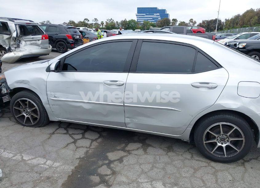 Photo 15 of 2018 Toyota Corolla LE (VIN 5YFBURHE4JP765818)