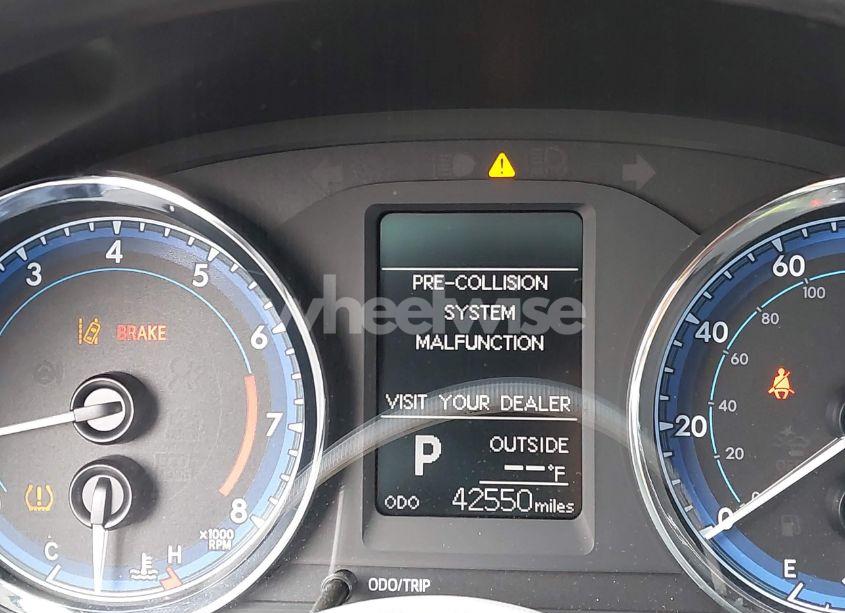 Photo 7 of 2018 Toyota Corolla LE (VIN 5YFBURHE4JP765818)