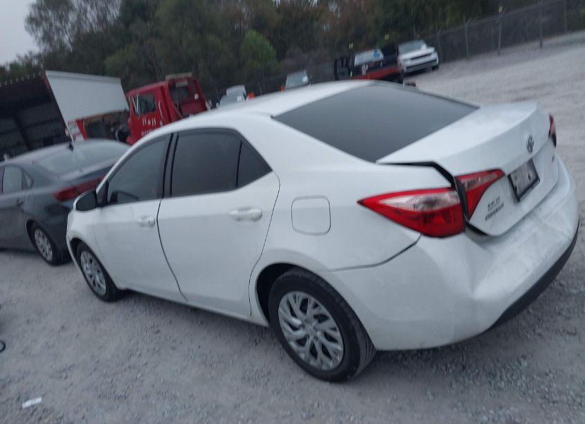 Photo 14 of 2018 Toyota Corolla LE (VIN 5YFBURHE4JP768377)