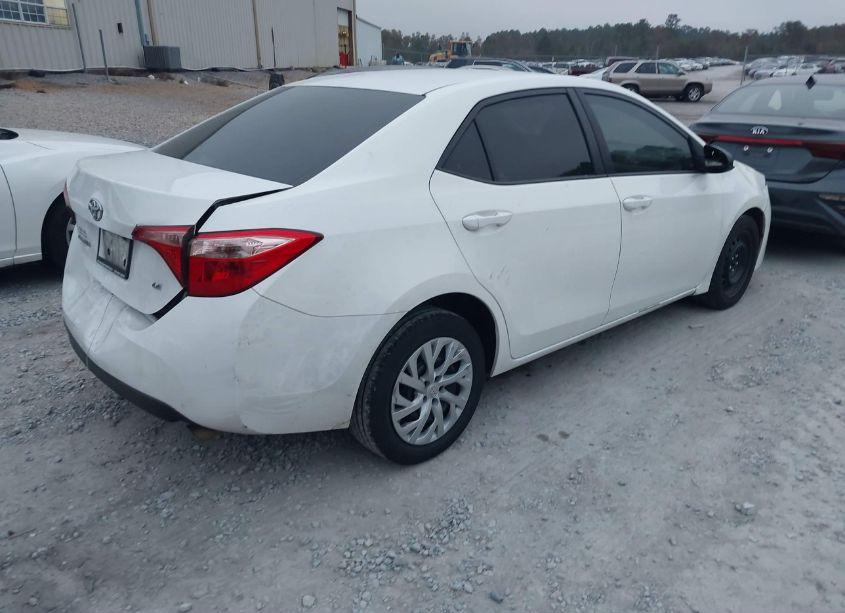 Photo 4 of 2018 Toyota Corolla LE (VIN 5YFBURHE4JP768377)