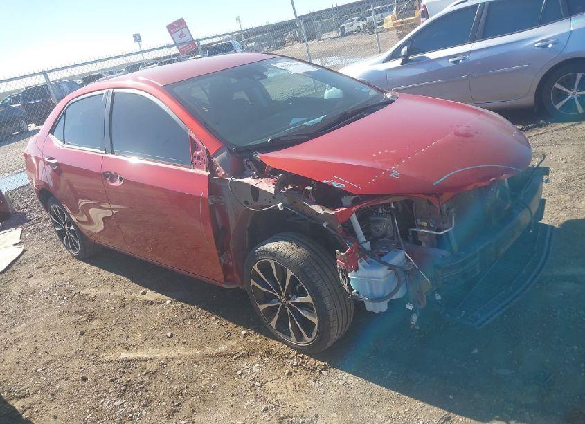 2018 Toyota Corolla SE (VIN 5YFBURHE4JP773837) main photo