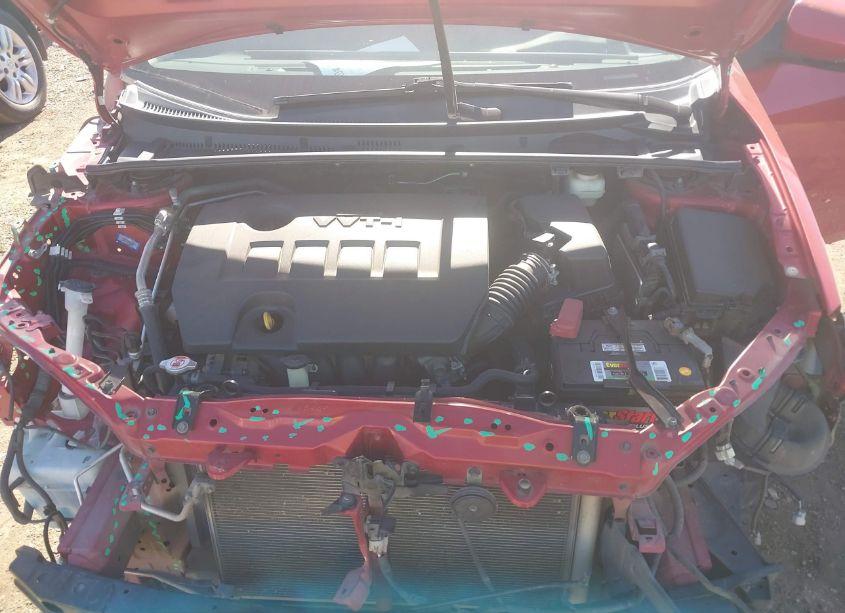 Photo 10 of 2018 Toyota Corolla SE (VIN 5YFBURHE4JP773837)