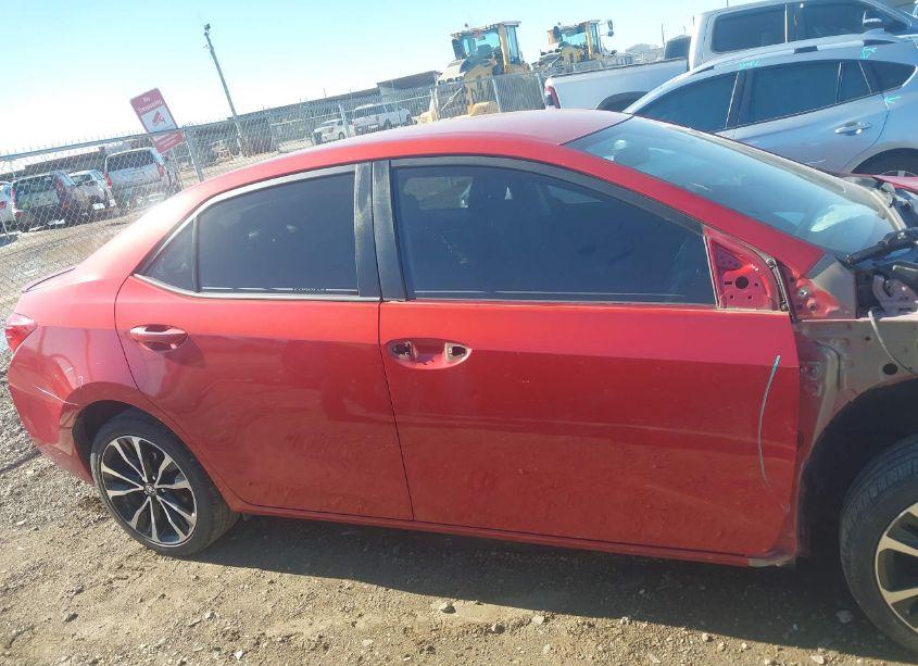 Photo 14 of 2018 Toyota Corolla SE (VIN 5YFBURHE4JP773837)