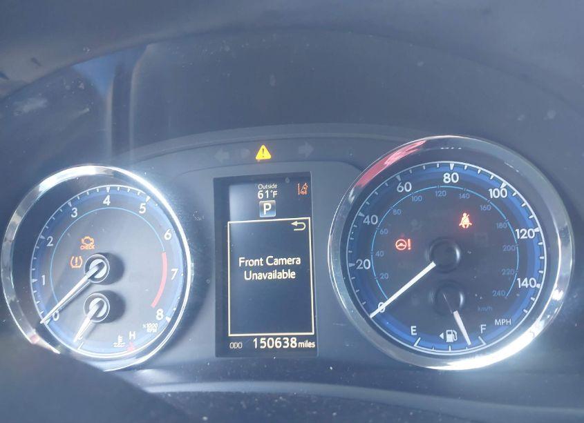 Photo 16 of 2018 Toyota Corolla SE (VIN 5YFBURHE4JP773837)