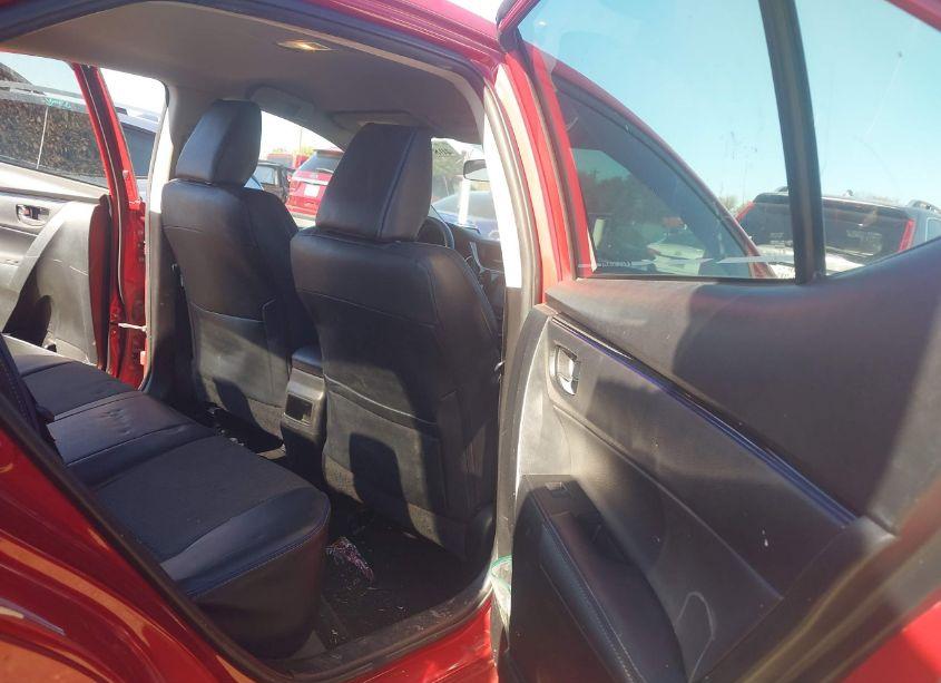 Photo 8 of 2018 Toyota Corolla SE (VIN 5YFBURHE4JP773837)