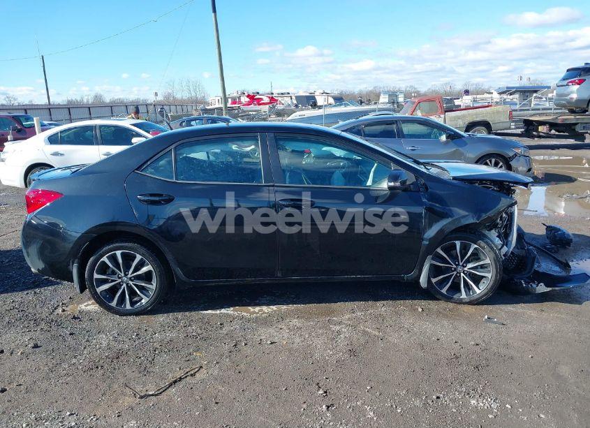 Photo 14 of 2018 Toyota Corolla SE (VIN 5YFBURHE4JP785163)