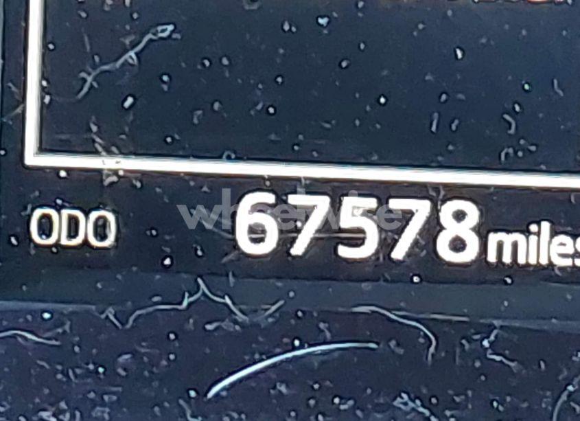 Photo 16 of 2018 Toyota Corolla SE (VIN 5YFBURHE4JP785163)