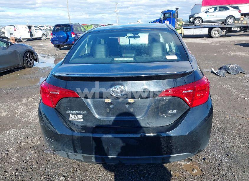 Photo 17 of 2018 Toyota Corolla SE (VIN 5YFBURHE4JP785163)
