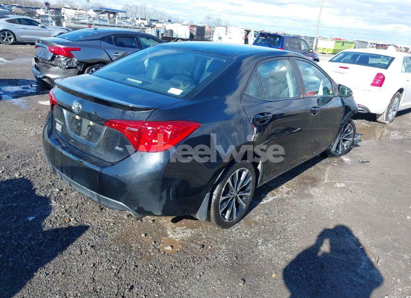 Photo 4 of 2018 Toyota Corolla SE (VIN 5YFBURHE4JP785163)