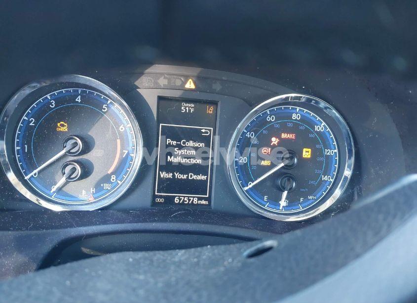 Photo 7 of 2018 Toyota Corolla SE (VIN 5YFBURHE4JP785163)