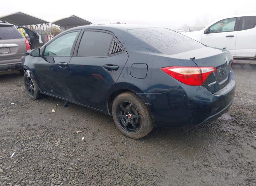 Photo 3 of 2018 Toyota Corolla LE (VIN 5YFBURHE4JP794848)