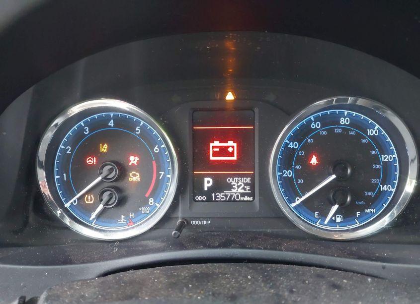 Photo 7 of 2018 Toyota Corolla LE (VIN 5YFBURHE4JP794848)