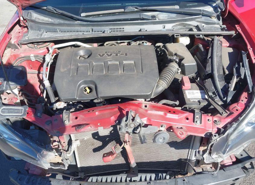 Photo 10 of 2018 Toyota Corolla SE (VIN 5YFBURHE4JP796292)