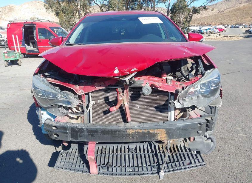 Photo 13 of 2018 Toyota Corolla SE (VIN 5YFBURHE4JP796292)