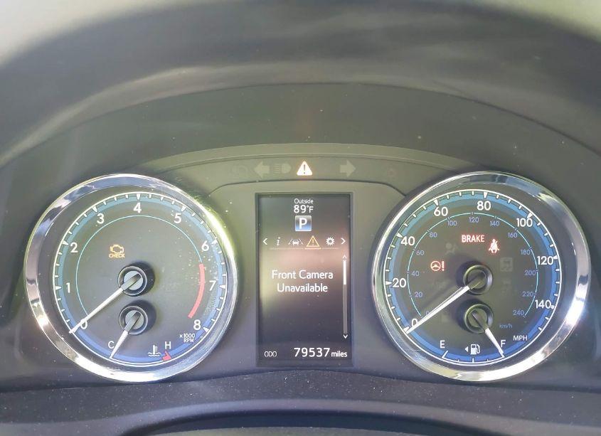 Photo 7 of 2018 Toyota Corolla SE (VIN 5YFBURHE4JP796292)