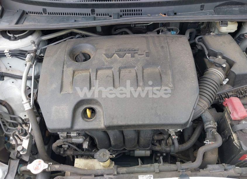 Photo 10 of 2018 Toyota Corolla SE (VIN 5YFBURHE4JP797409)