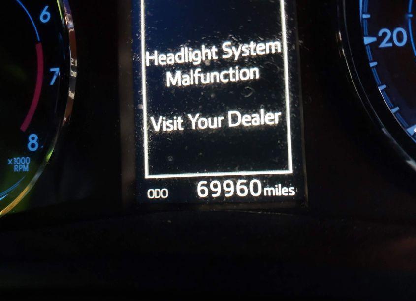 Photo 15 of 2018 Toyota Corolla SE (VIN 5YFBURHE4JP799726)