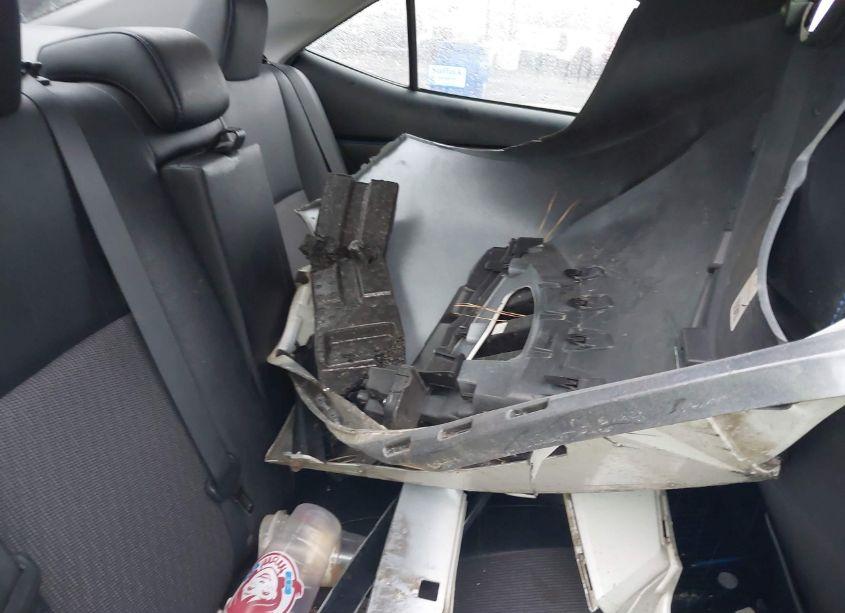 Photo 8 of 2018 Toyota Corolla SE (VIN 5YFBURHE4JP799726)