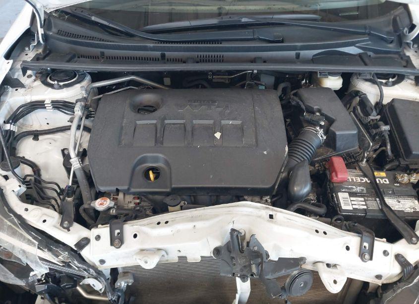 Photo 10 of 2018 Toyota Corolla LE (VIN 5YFBURHE4JP802656)