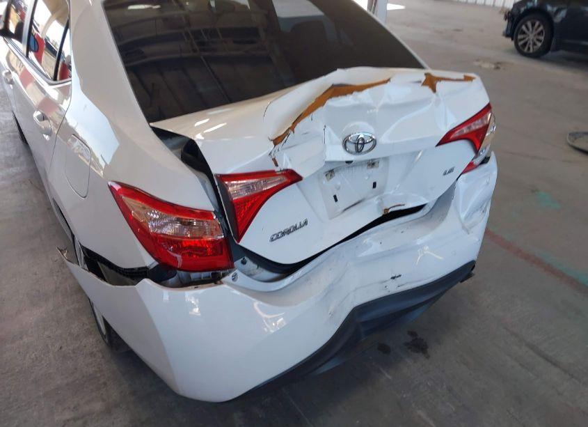 Photo 6 of 2018 Toyota Corolla LE (VIN 5YFBURHE4JP802656)