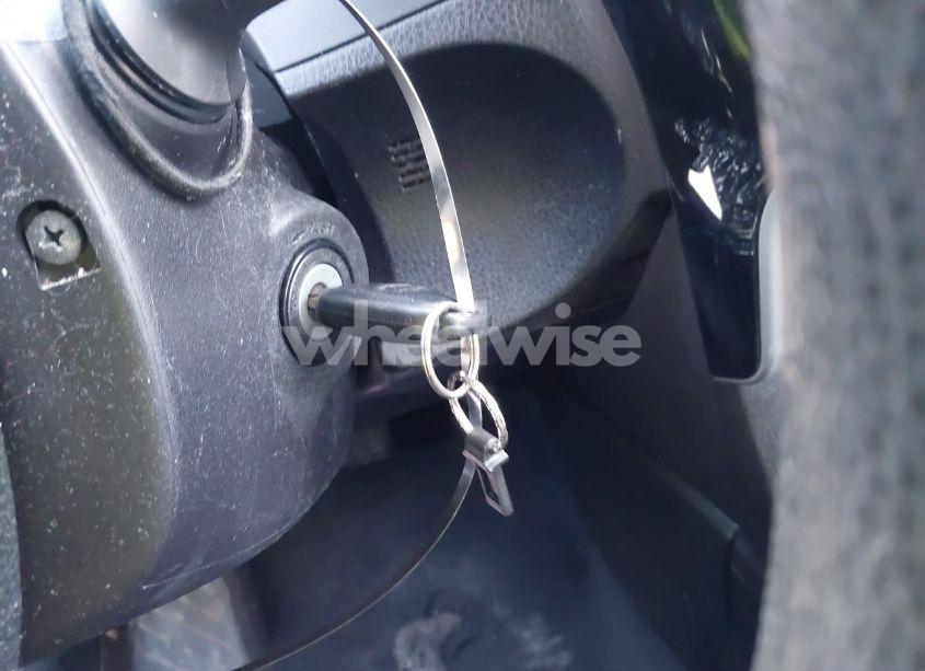 Photo 11 of 2018 Toyota Corolla LE (VIN 5YFBURHE4JP803113)