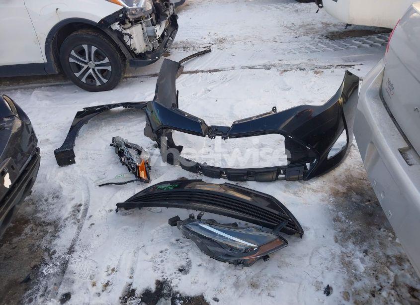 Photo 12 of 2018 Toyota Corolla LE (VIN 5YFBURHE4JP803113)