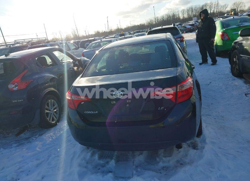 Photo 17 of 2018 Toyota Corolla LE (VIN 5YFBURHE4JP803113)