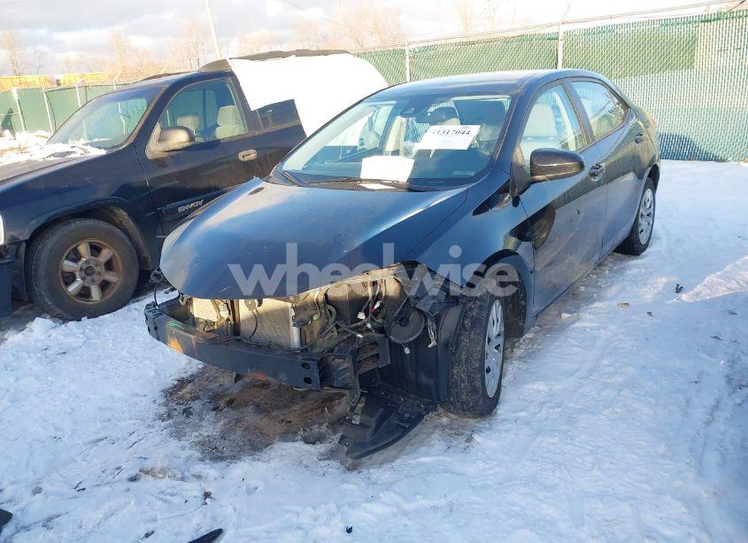 Photo 6 of 2018 Toyota Corolla LE (VIN 5YFBURHE4JP803113)