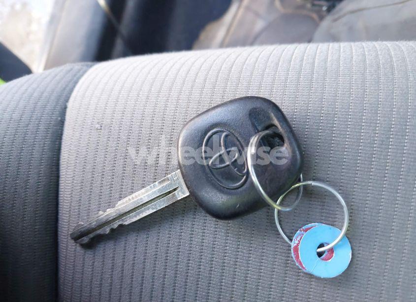 Photo 11 of 2018 Toyota Corolla L (VIN 5YFBURHE4JP803869)