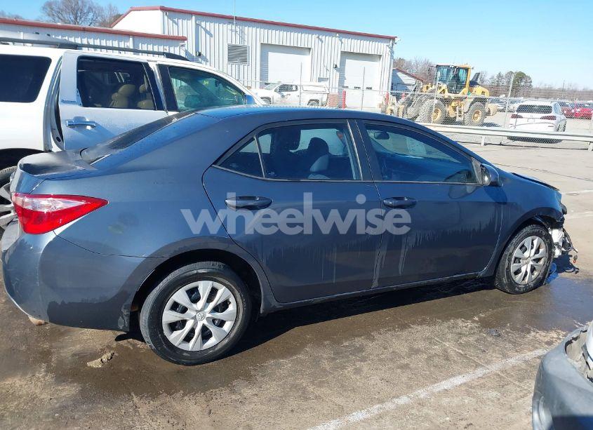 Photo 13 of 2018 Toyota Corolla L (VIN 5YFBURHE4JP803869)