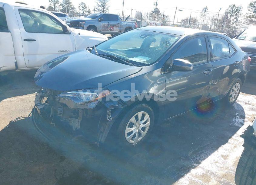 Photo 2 of 2018 Toyota Corolla L (VIN 5YFBURHE4JP803869)