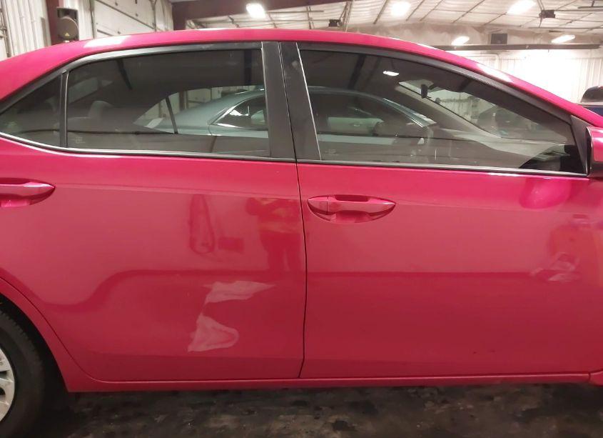 Photo 13 of 2018 Toyota Corolla LE (VIN 5YFBURHE4JP826973)