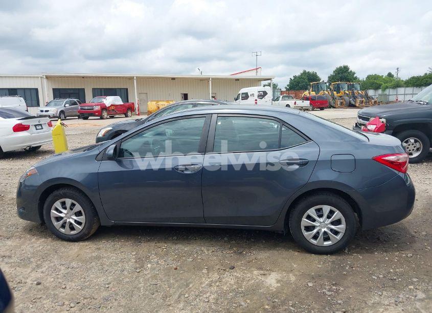 Photo 14 of 2018 Toyota Corolla L (VIN 5YFBURHE4JP845541)