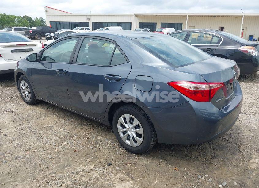 Photo 3 of 2018 Toyota Corolla L (VIN 5YFBURHE4JP845541)