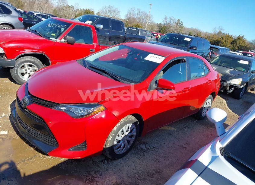 Photo 14 of 2018 Toyota Corolla LE (VIN 5YFBURHE4JP848200)