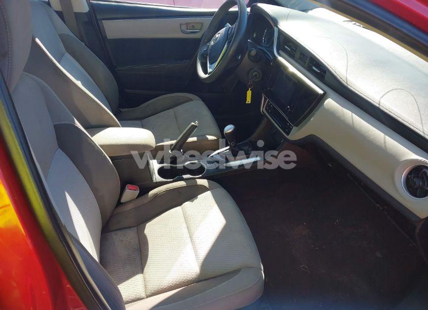 Photo 5 of 2018 Toyota Corolla LE (VIN 5YFBURHE4JP848200)