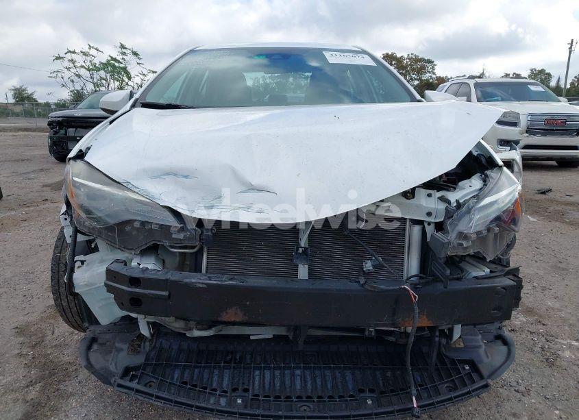 Photo 13 of 2019 Toyota Corolla LE (VIN 5YFBURHE4KP864169)