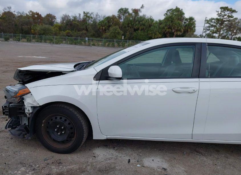 Photo 15 of 2019 Toyota Corolla LE (VIN 5YFBURHE4KP864169)