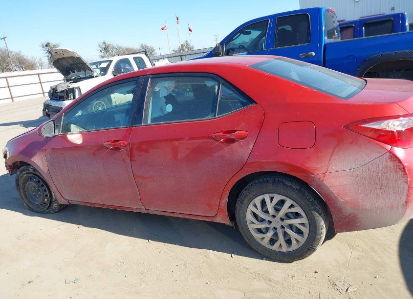 Photo 14 of 2019 Toyota Corolla LE (VIN 5YFBURHE4KP871185)