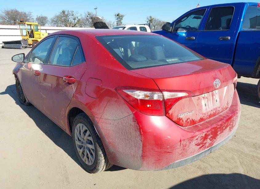 Photo 3 of 2019 Toyota Corolla LE (VIN 5YFBURHE4KP871185)