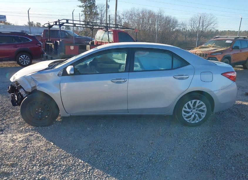 Photo 15 of 2019 Toyota Corolla LE (VIN 5YFBURHE4KP873759)