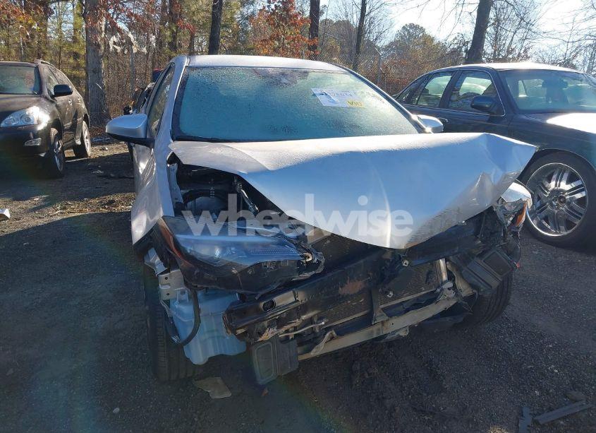 Photo 12 of 2019 Toyota Corolla LE (VIN 5YFBURHE4KP906890)