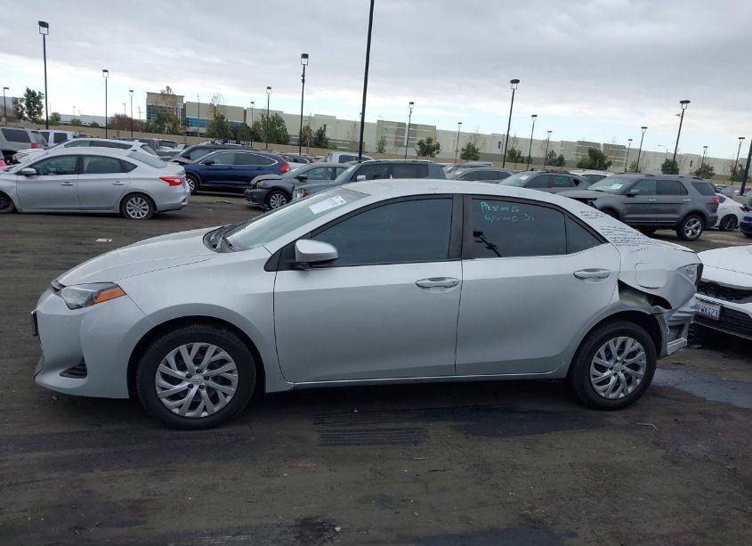 Photo 15 of 2019 Toyota Corolla LE (VIN 5YFBURHE4KP912012)