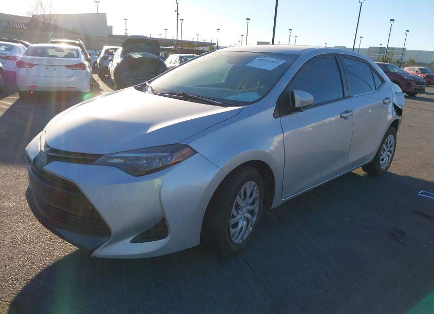 Photo 2 of 2019 Toyota Corolla LE (VIN 5YFBURHE4KP912012)