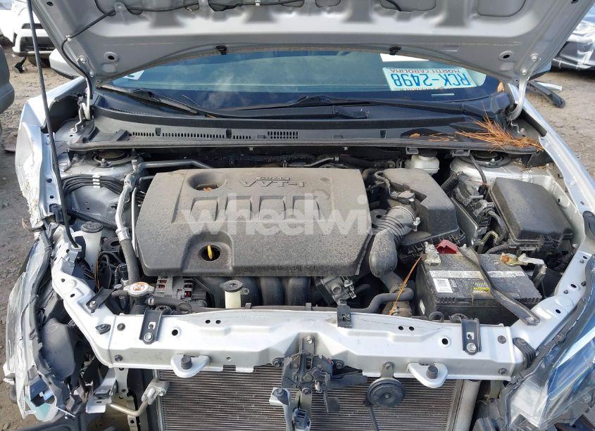 Photo 10 of 2019 Toyota Corolla LE (VIN 5YFBURHE4KP928789)