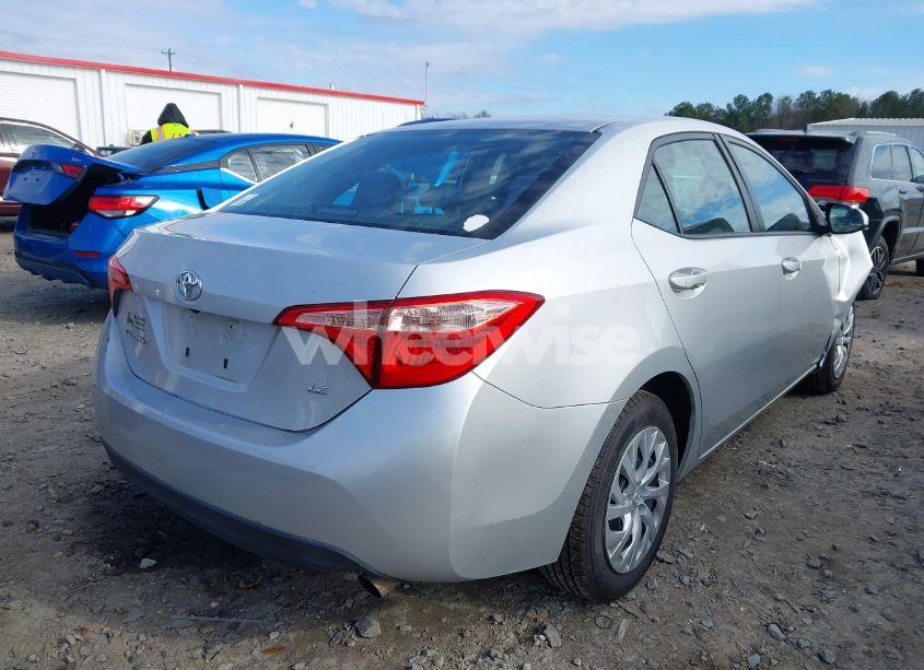 Photo 4 of 2019 Toyota Corolla LE (VIN 5YFBURHE4KP928789)