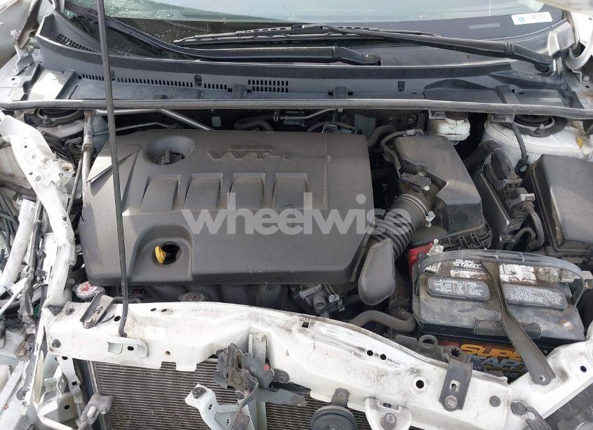 Photo 10 of 2019 Toyota Corolla LE (VIN 5YFBURHE4KP933068)