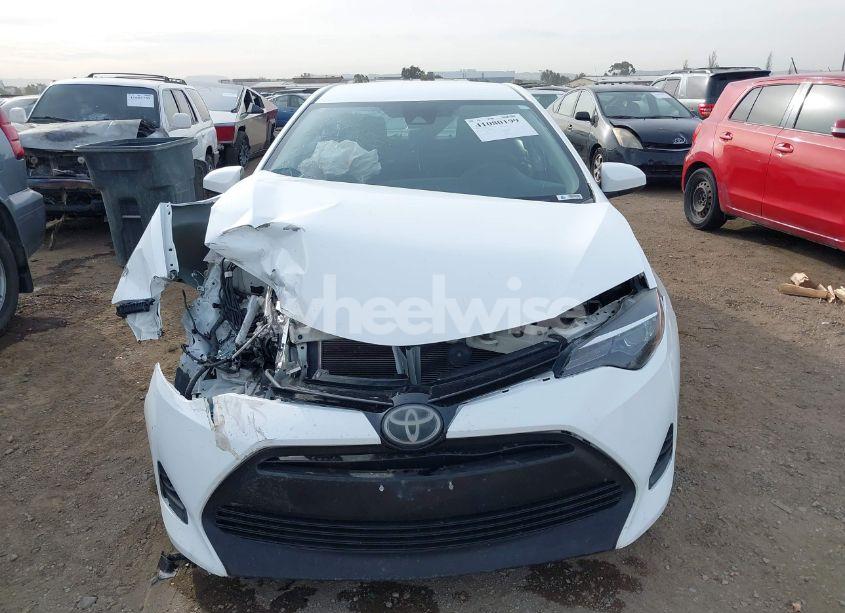 Photo 12 of 2019 Toyota Corolla LE (VIN 5YFBURHE4KP933068)