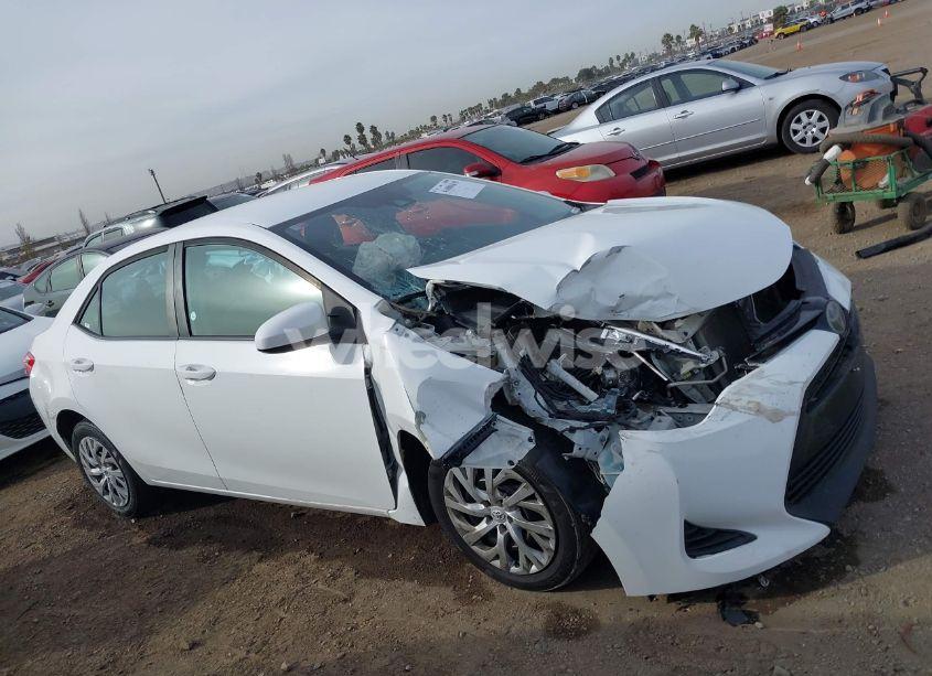 Photo 13 of 2019 Toyota Corolla LE (VIN 5YFBURHE4KP933068)